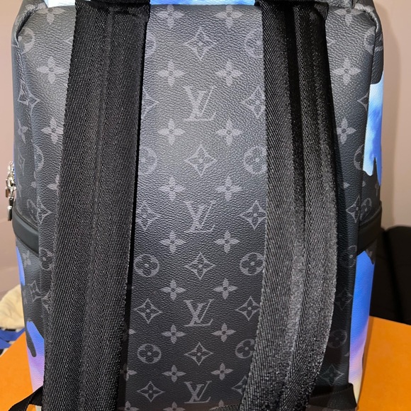 Louis Vuitton Discovery Backpack In Sunrise Monogram Eclipse - Picture 3 of 8